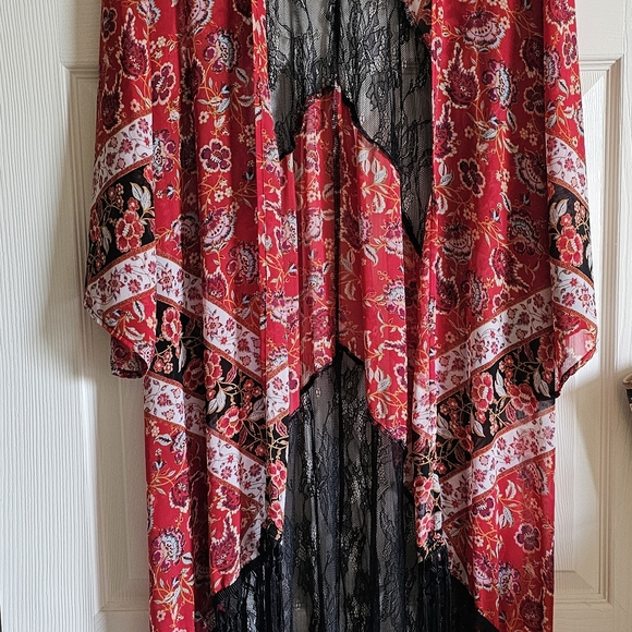 Xhilaration Red and Gold Floral Kimono Small - Picture 1 of 7